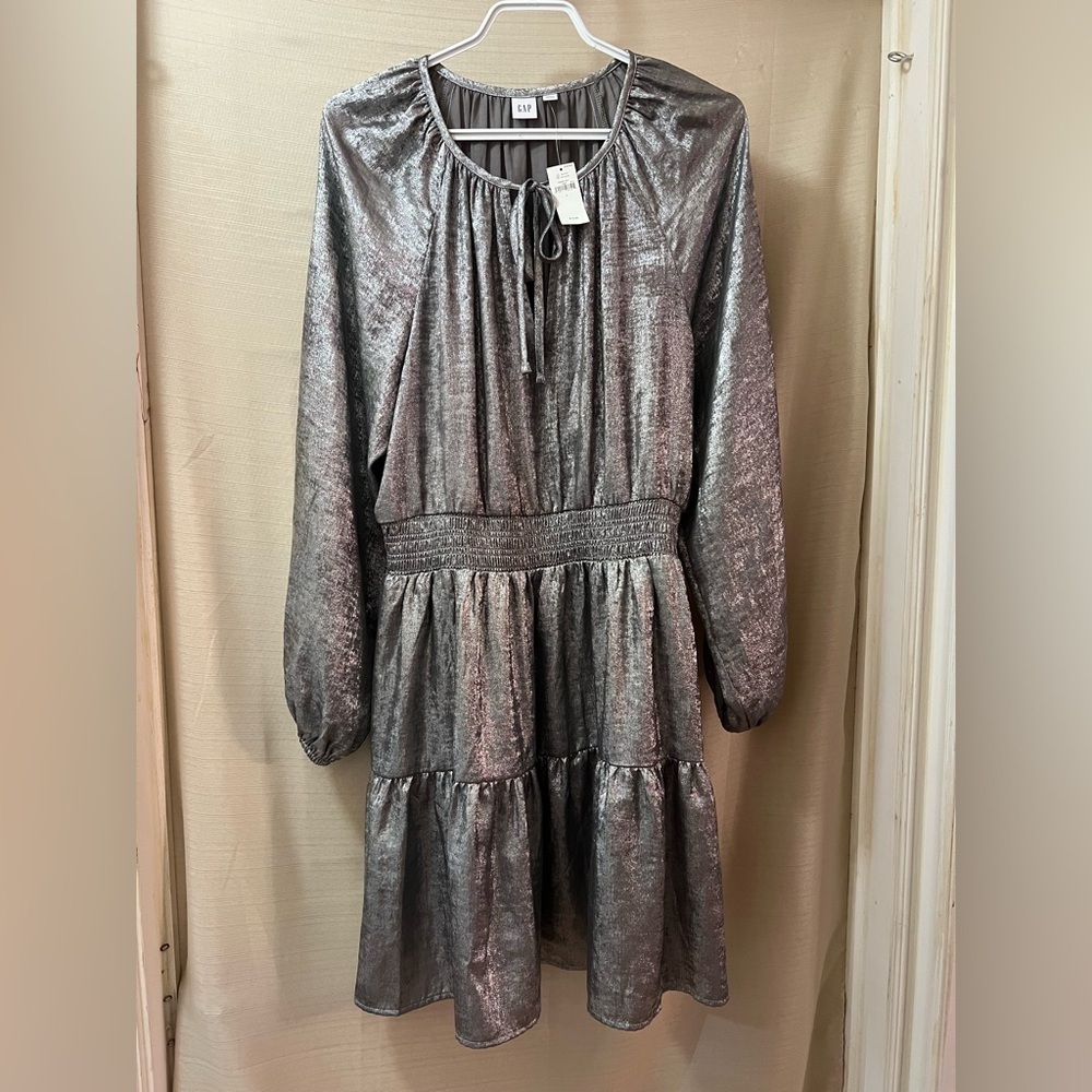 GAP Shiny Silver Long Sleeve Tie-Neck Dress size large Party Holiday Merallic